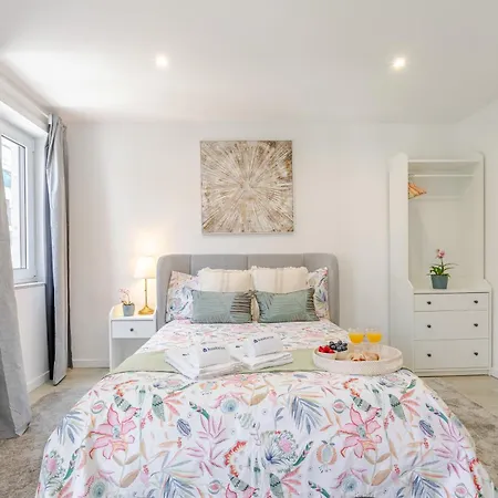 Hostwise - Modern & Bright Porto