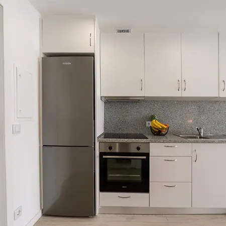 Hostwise - Modern & Bright Porto