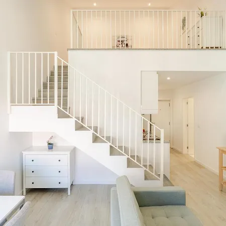 Hostwise - Modern & Bright Lägenhet