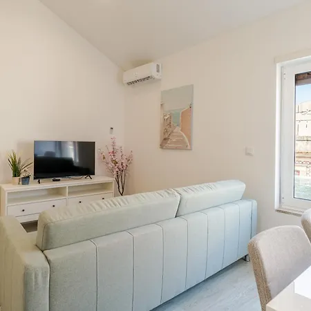 Hostwise - Modern & Bright *