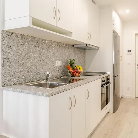 Apartment Hostwise - Modern & Bright