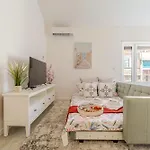 Hostwise - Modern & Bright Daire *